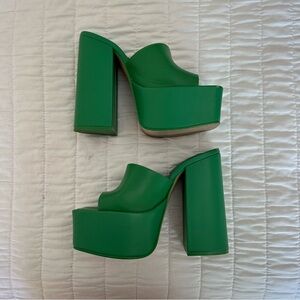 Steve Madden Heels / Platform / Mule Green Size 7.5